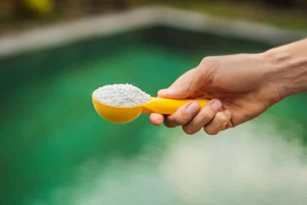 How to Chlorinate a Small Pool